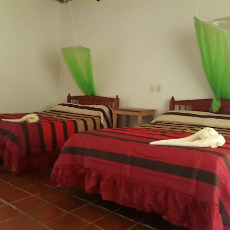 Centro Ecoturistico Ya'Ajche Hotel Lacanja Bagian luar foto